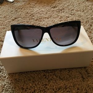 Valentino sunglasses